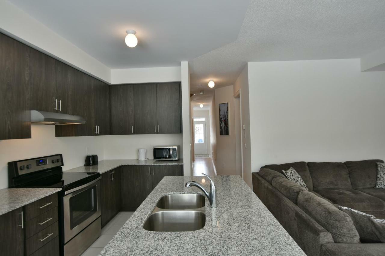 New Blue Mountain Village Snowbridge Executive Townhome Sleeps 10 With Outdoor Pool And Shuttle Nottawa Esterno foto