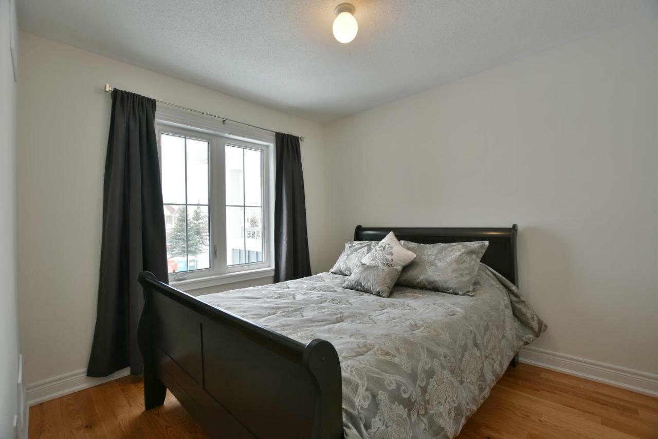 New Blue Mountain Village Snowbridge Executive Townhome Sleeps 10 With Outdoor Pool And Shuttle Nottawa Esterno foto
